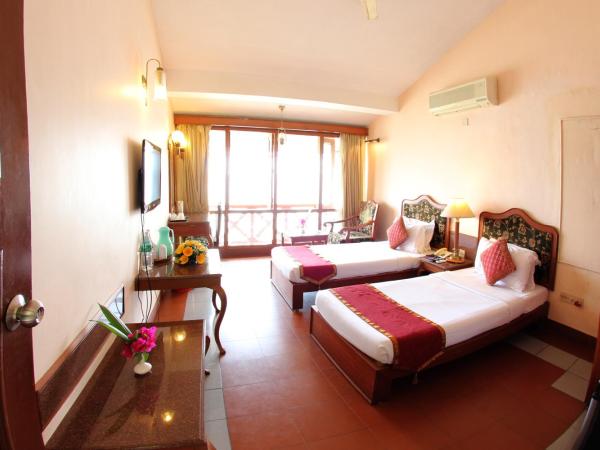 Bolgatty Palace & Island Resort : photo 3 de la chambre chambre avec vue sur port de plaisance