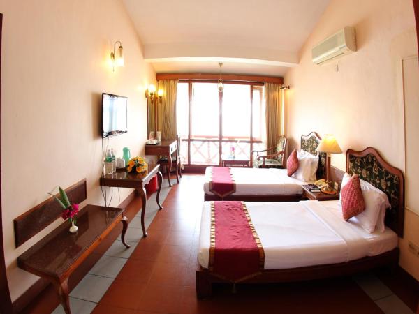 Bolgatty Palace & Island Resort : photo 5 de la chambre chambre avec vue sur port de plaisance