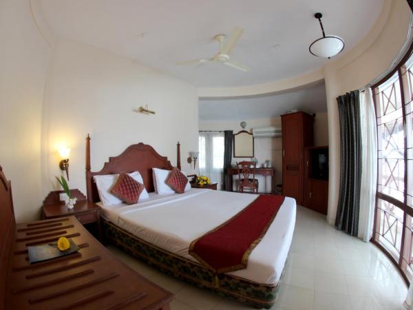 Bolgatty Palace & Island Resort : photo 4 de la chambre chambre avec vue sur port de plaisance