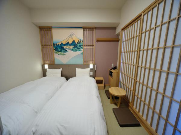 Dormy Inn Akihabara : photo 2 de la chambre chambre lits jumeaux moyenne de style japonais - non-fumeurs