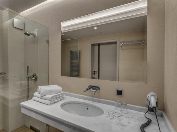 Villa Wierchy : photo 2 de la chambre chambre double supérieure avec terrasse - vue sur montagne