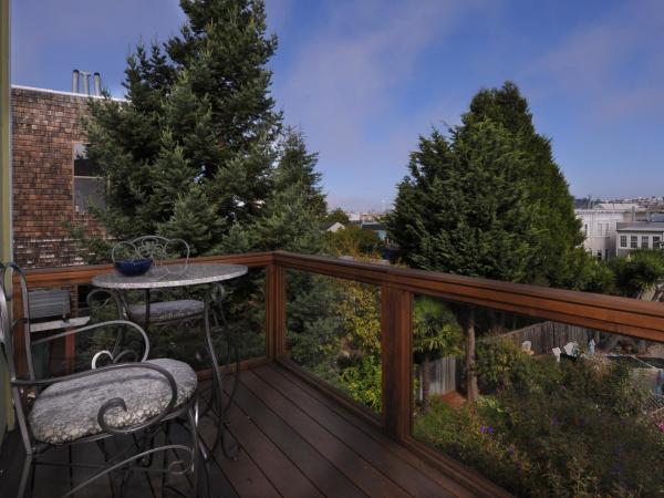 Noe's Nest Bed and Breakfast : photo 1 de la chambre chambre supérieure lit queen-size