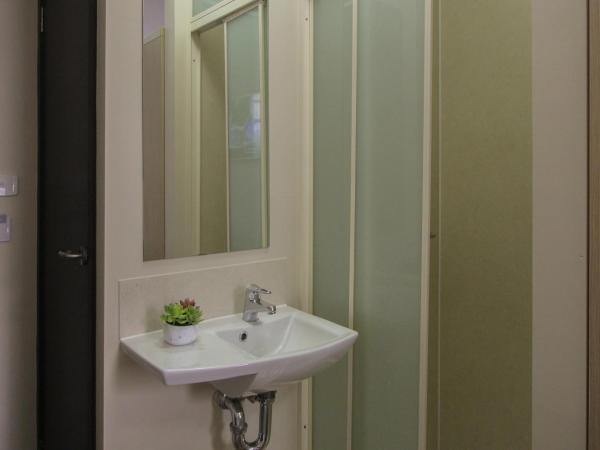 ibis Budget - Melbourne CBD : photo 4 de la chambre chambre standard lit queen-size