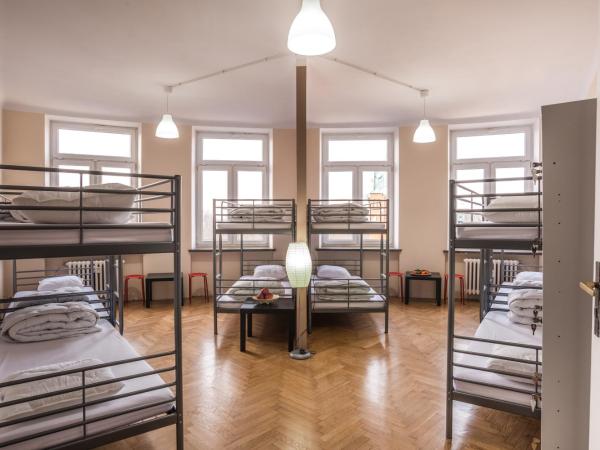 Bubble Hostel : photo 2 de la chambre lit superposé dans dortoir mixte