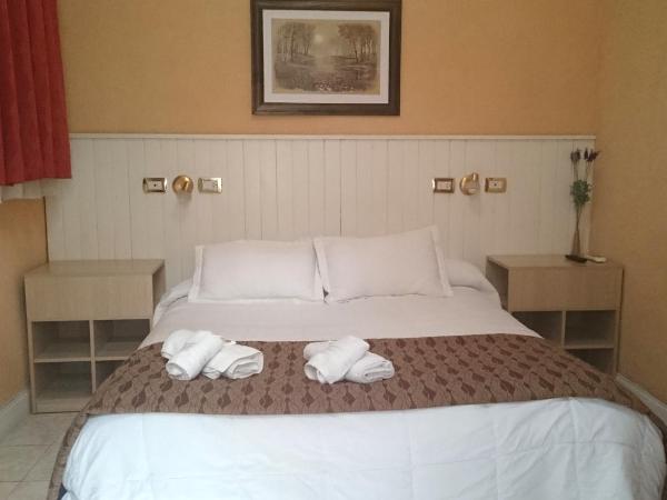 Hagoth Hostel : photo 7 de la chambre chambre double avec salle de bains privative