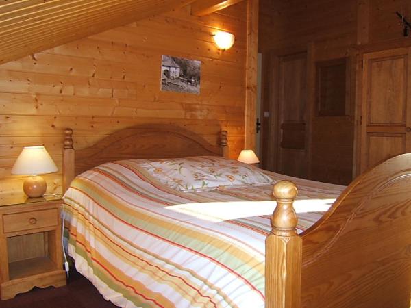 B&B Chalet l'Epinette : photo 7 de la chambre chambre triple avec baignoire
