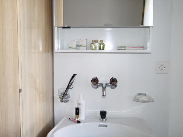 Petit Steffani Bed & Breakfast : photo 6 de la chambre chambre lits jumeaux Économique avec salle de bains commune