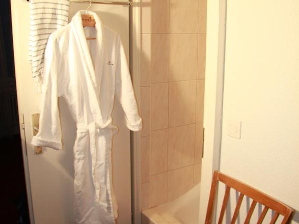 Petit Steffani Bed & Breakfast : photo 7 de la chambre chambre simple avec salle de bains commune