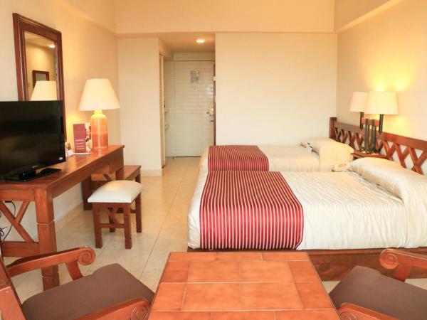 Hotel Fortin Plaza : photo 6 de la chambre chambre double avec 2 lits doubles