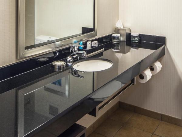 Crowne Plaza Hotel and Suites Pittsburgh South, an IHG Hotel : photo 4 de la chambre chambre queen avec 2 lits queen-size- adaptée aux personnes malentendantes/non-fumeurs