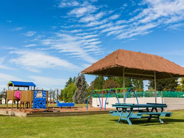 North South Holiday Park : photo 6 de la chambre chambre double avec salle de bains commune