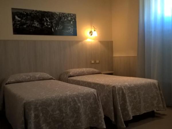 Hotel Cantore : photo 2 de la chambre chambre double ou lits jumeaux