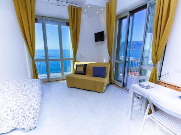 On the beach Sea-view&Kitchen In Room : photo 3 de la chambre appartement - vue sur mer