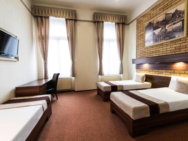 SOUS44 : photo 2 de la chambre chambre triple