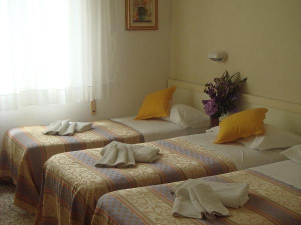 Hotel Arcade : photo 1 de la chambre chambre triple