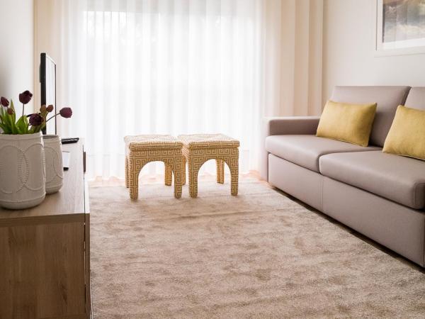 Simon Guest Apartments : photo 1 de la chambre chambre double ou lits jumeaux