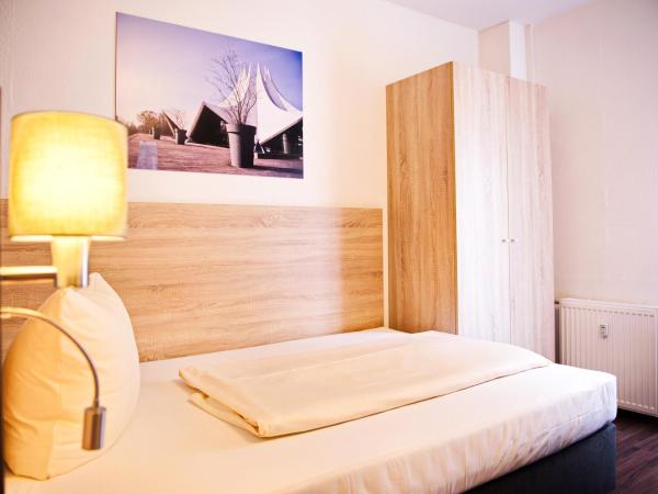 BlnCty Hotel : photo 5 de la chambre grande chambre simple