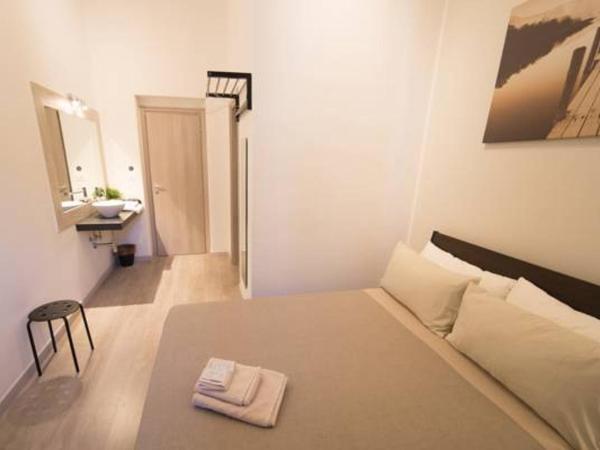 Romano Rooms : photo 4 de la chambre chambre double avec salle de bains privative