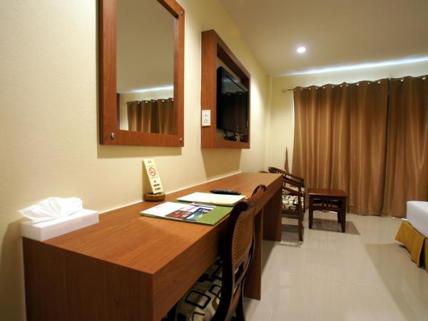 Khaolak Sunset Resort - Adults Only - SHA Extra Plus : photo 6 de la chambre chambre premier
