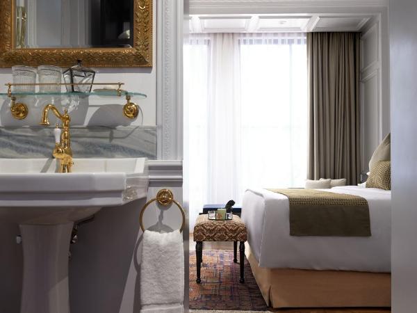 The Gunawarman : photo 2 de la chambre white classic double room