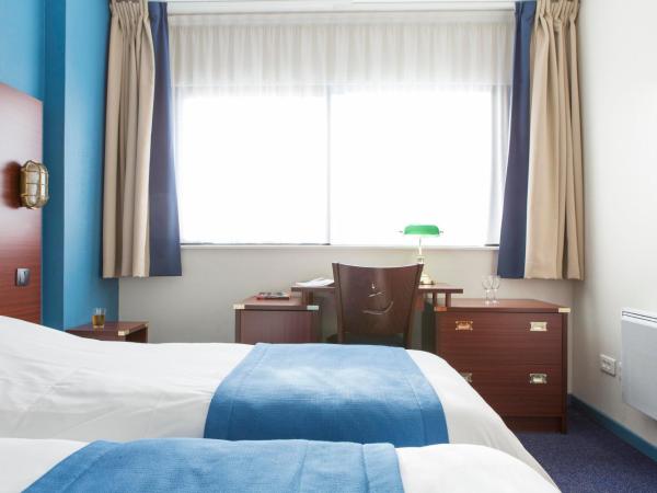 Hôtel Les Gens De Mer Dunkerque by Popinns : photo 5 de la chambre chambre lits jumeaux - vue sur ville