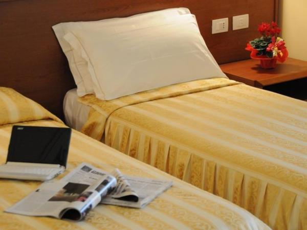 Hotel Industria : photo 2 de la chambre chambre lits jumeaux Économique