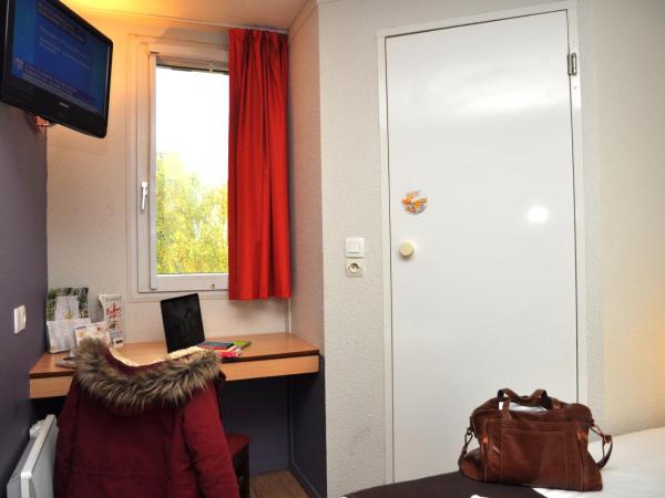 Premiere Classe Niort Est - Chauray : photo 3 de la chambre chambre triple