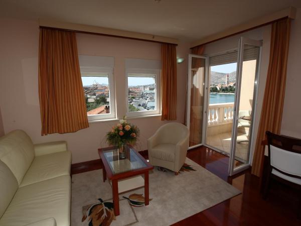 Hotel Trogir Palace : photo 5 de la chambre appartement supérieur