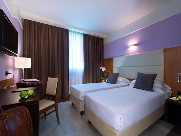 CDH Hotel Bologna : photo 1 de la chambre chambre lits jumeaux