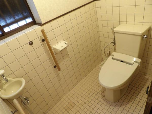 Wholeearth Ryokan Hiroshima : photo 9 de la chambre dortoir pour femmes de 6 lits