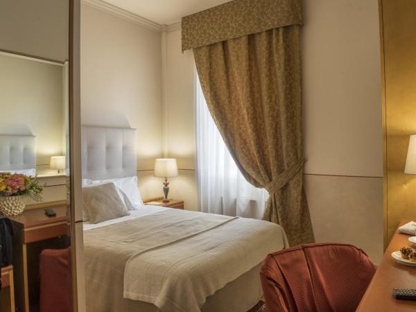Hotel Ambasciatori : photo 1 de la chambre chambre simple supérieure