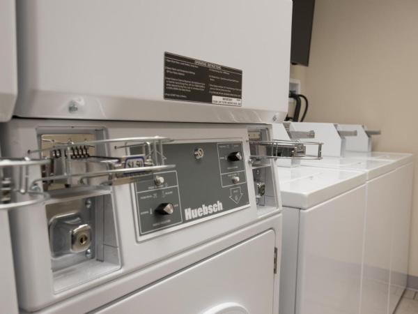 Brent House Hotel : photo 3 de la chambre chambre avec 2 grands lits queen-size