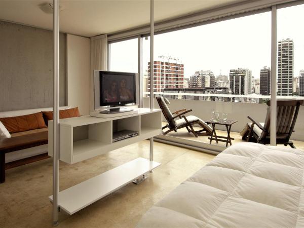 Design cE - Hotel Boutique de Diseño : photo 1 de la chambre suite avec balcon