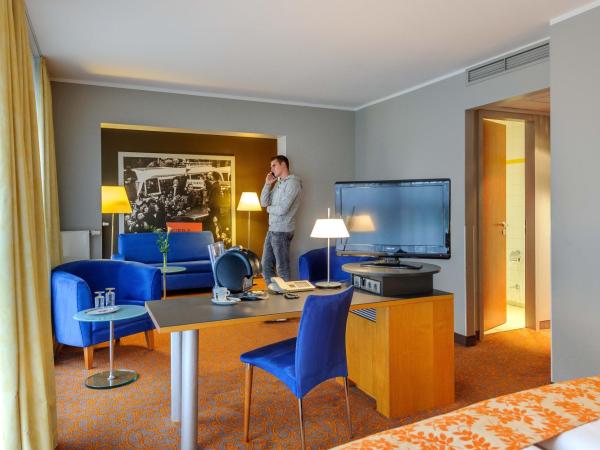 Mercure Hotel & Residenz Berlin Checkpoint Charlie : photo 2 de la chambre chambre privilège