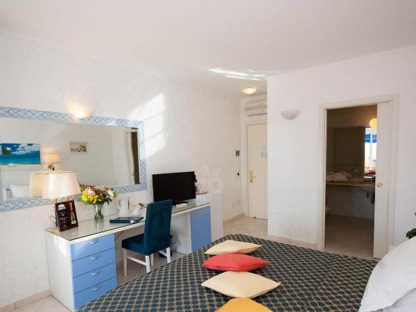 Hotel Weber Ambassador : photo 6 de la chambre chambre double - vue sur mer