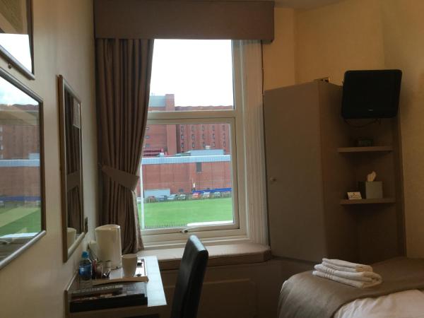 The Windsor Carlton : photo 4 de la chambre single room with sea view (2)