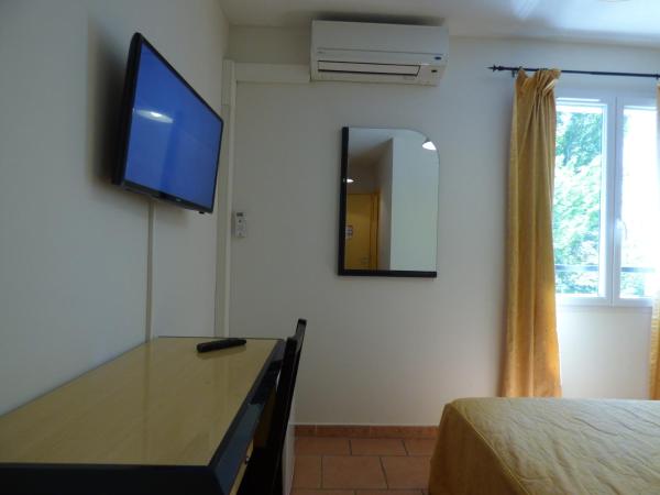 Appart'Hotel Festival Sud Aqua - Avignon TGV : photo 5 de la chambre chambre double