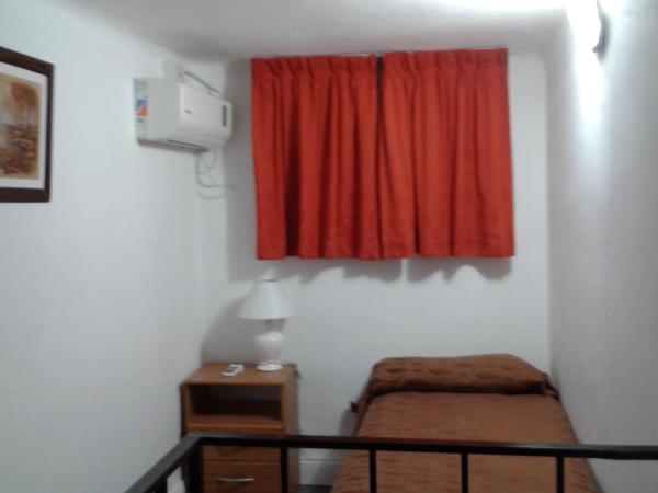 Hagoth Hostel : photo 1 de la chambre chambre simple avec salle de bains commune