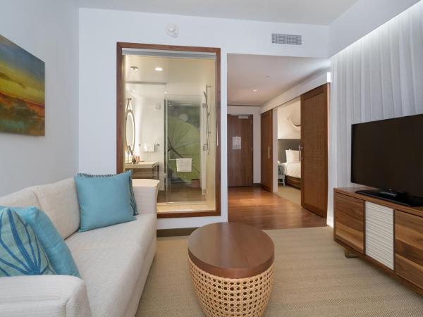 Hyatt Centric Waikiki Beach : photo 1 de la chambre suite lit king-size - vue sur océan