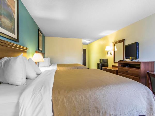 Quality Inn & Suites Memphis East : photo 2 de la chambre suite 2 lits queen-size - non-fumeurs