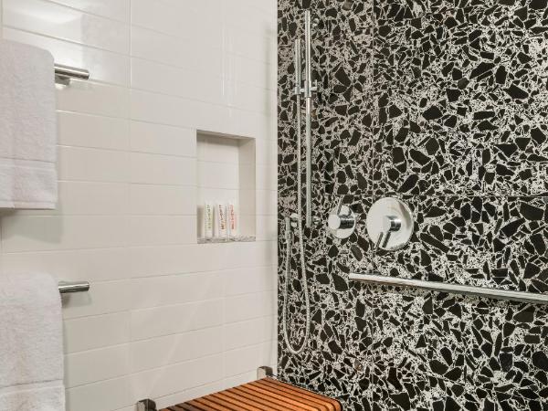 Carnegie Hotel : photo 8 de la chambre suite junior supérieure avec lit queen-size