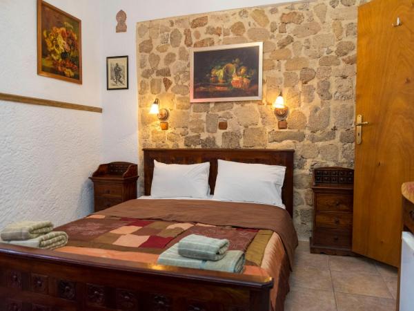 Spot Hotel : photo 3 de la chambre chambre 7 au 1er Étage 