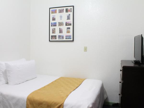 Union Hotel : photo 6 de la chambre chambre de luxe avec lit double et salle de bains commune