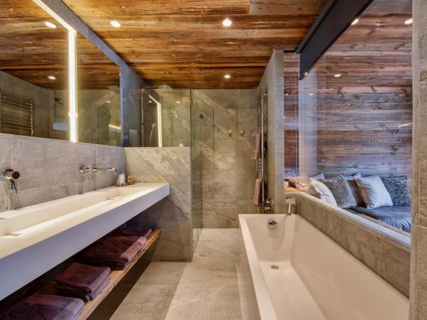 Hôtel-Chalet Les Ecureuils Restaurant, Sauna & Spa Garage : photo 4 de la chambre suite avec balcon