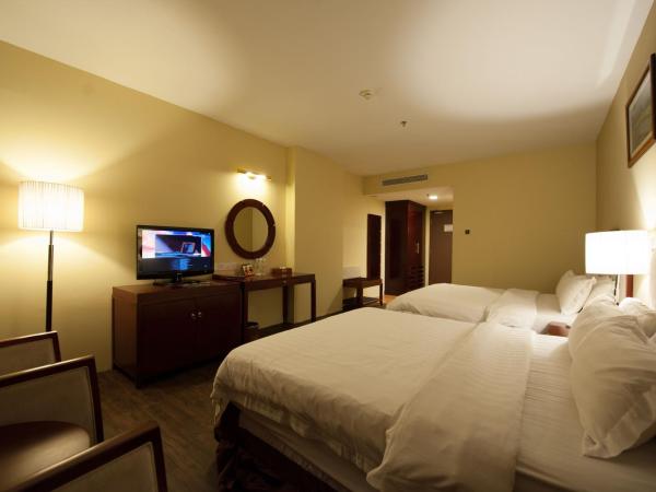 Gaya Centre Hotel : photo 5 de la chambre chambre familiale