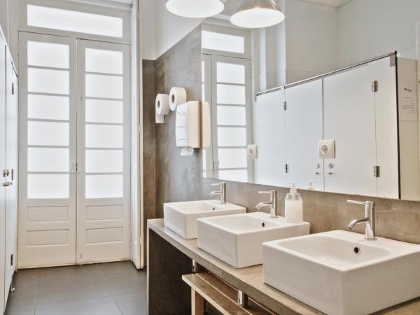 Porto Spot Hostel : photo 2 de la chambre lit dans dortoir de 3 lits