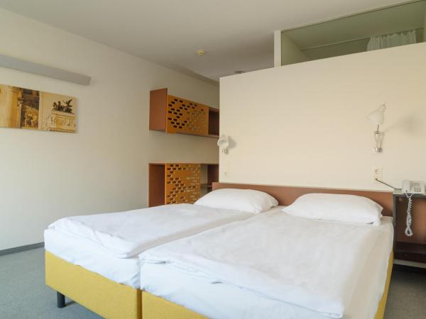 Kyriad Vienna Altmannsdorf : photo 5 de la chambre chambre lits jumeaux