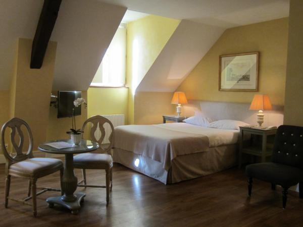 Château De Lazenay - Résidence Hôtelière : photo 1 de la chambre chambre privilège