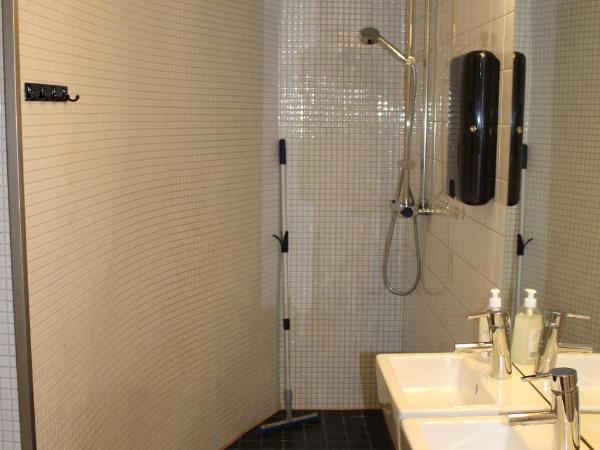 Hostel Dalagatan : photo 5 de la chambre lit dans dortoir mixte de 10 lits