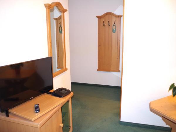 Hotel Alttolkewitzer Hof : photo 1 de la chambre chambre lits jumeaux standard